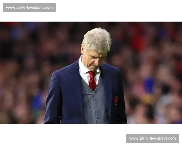 国际足联总监温格探访曼城世俱杯训练营 传奇教头与瓜帅师徒重逢掀热议 国际足联总监温格探访曼城世俱杯训练营 传奇教头与瓜帅师徒重逢掀热议