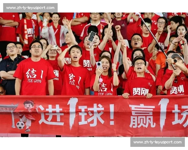 苏超赛场惊现 “江南四大才子”！魔性混搭经典音乐引爆全场笑点