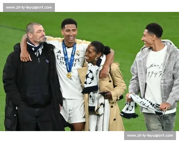 贝林厄姆弟弟多特首秀破门！天才中场接班兄长引期待