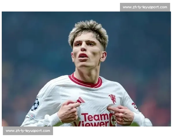 拜仁 5500 万欧压哨报价吉滕斯未果，切尔西 6500 万欧抢下英格兰新星